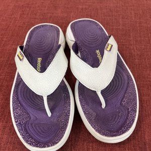 Reebok Women’s Easy Tone Sandals Flip Flops White and Purple Size 9 EUC